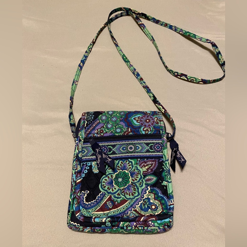 Beautiful Vera Bradley crossbody purse